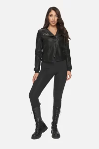 czarna kurtka ramoneska