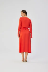 SUKIENKA MIDI Z WIĄZANYMI MANKIETAMI